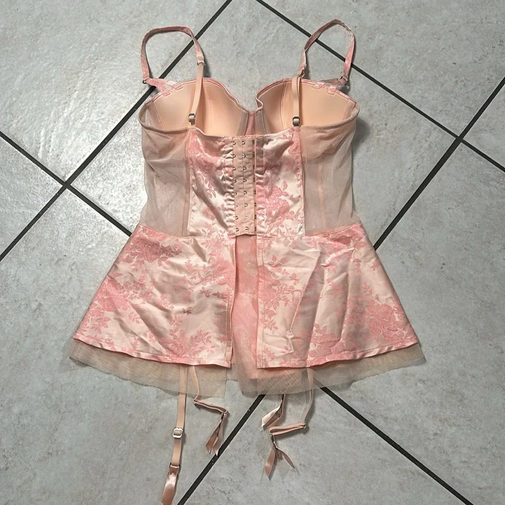 NWT Victoria’s Secret Baby Pink Floral‎ Satin Bustier Corset